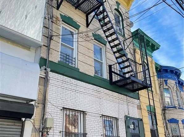 1102 Sutter Ave, Brooklyn, NY 11208