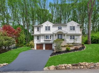15 Malcolm Pl, Mahwah Twp., NJ 07430