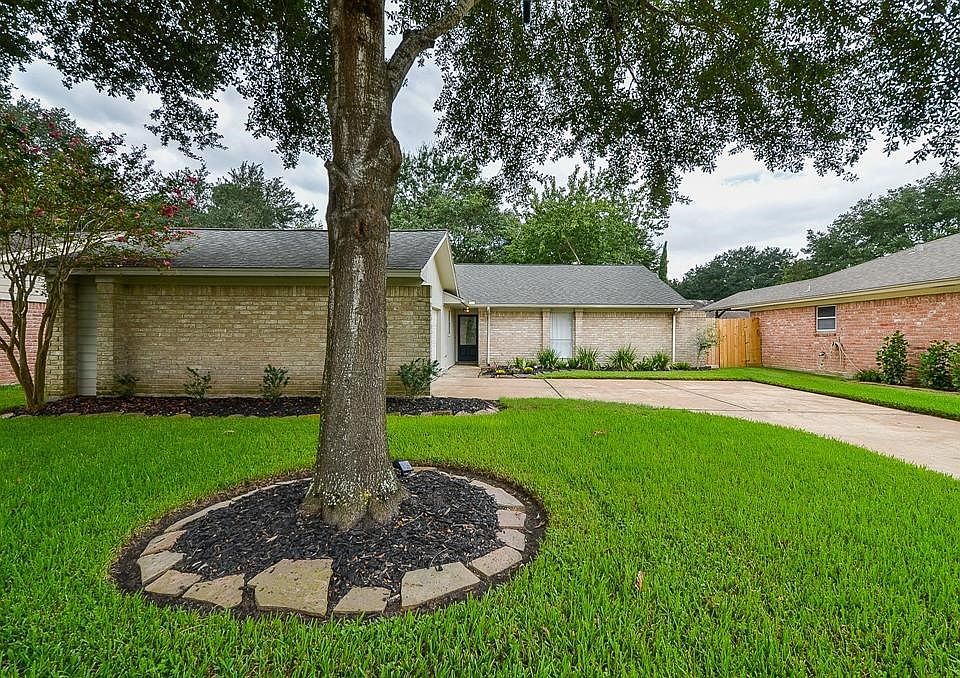 1st image of 1042 Western Springs Dr