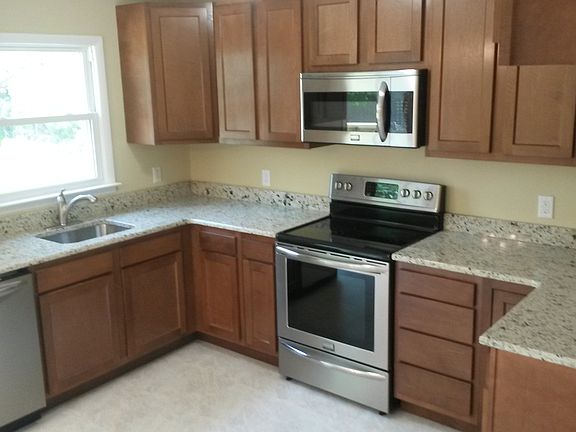5th image of 115 E Lockwood St