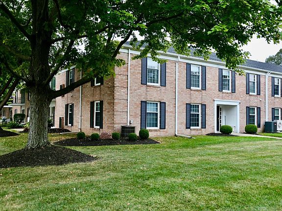 3rd image of 127 Stonyridge Dr APT 110