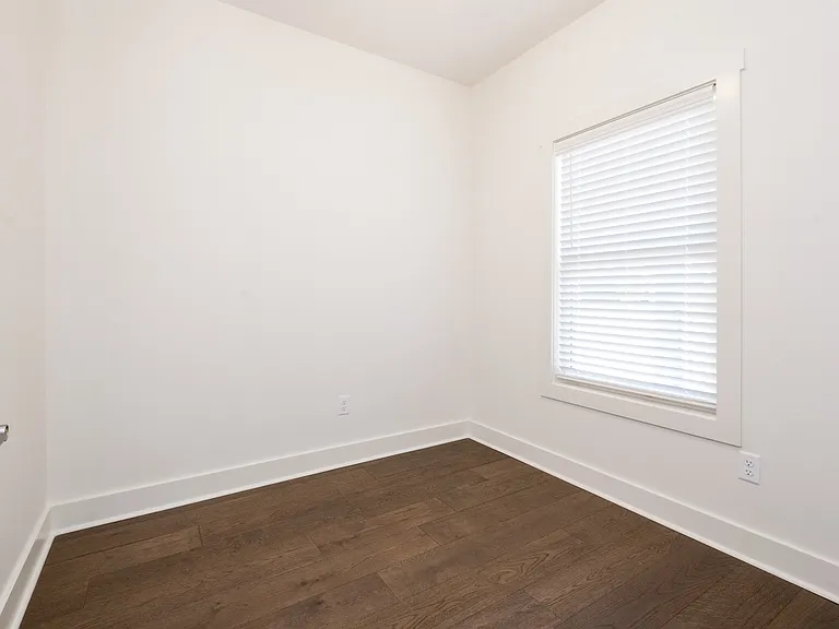 106 Pearl Ave — Photo 11