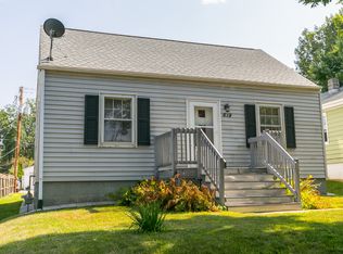 619 19th Ave SW, Cedar Rapids, IA 52404