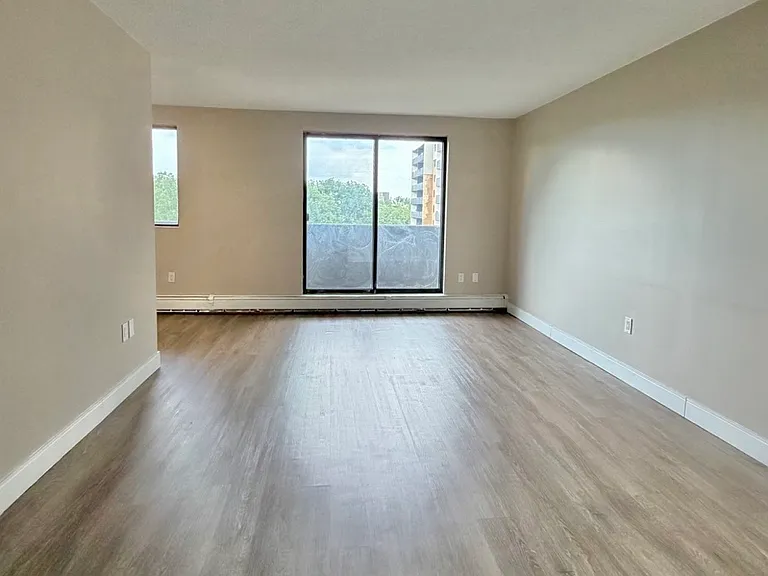 750 Kipps Ln #3 — Photo 4