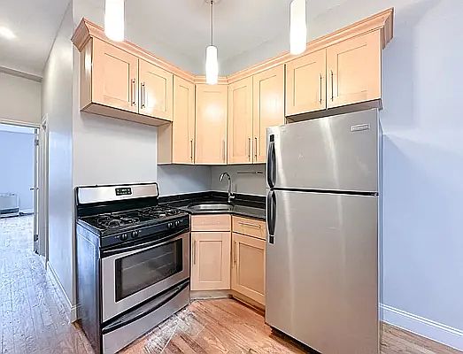 1st image of 1252 Dekalb Ave APT 3R