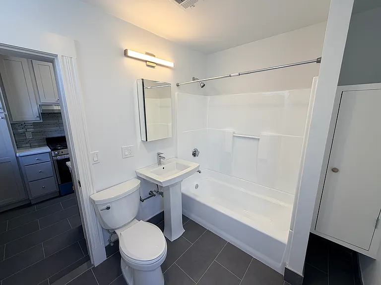 32 Park Vale Ave #5 — Photo 5