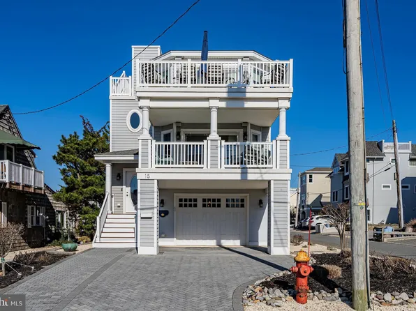 15 15th St, Surf City, NJ 08008