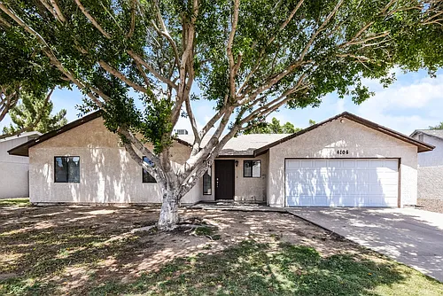 6106 E Ivyglen St Photo 1
