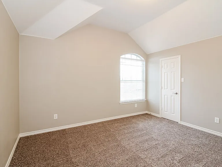102 Hartley Ln — Photo 12