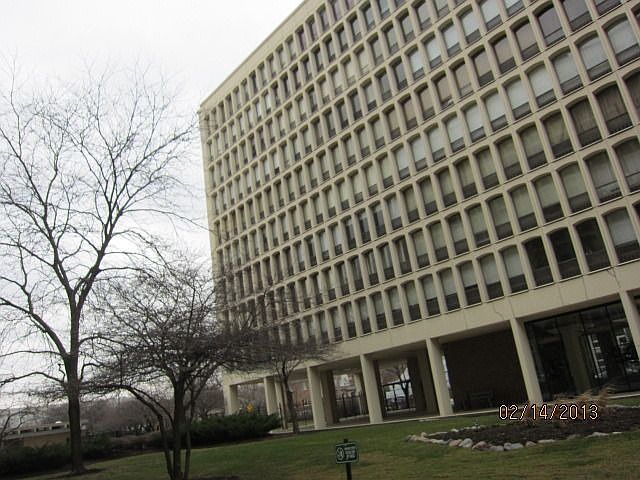 1st image of 1400 E 55th St #301S