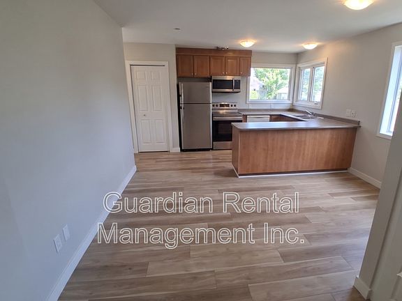 2nd image of 325 Albany St Unit 2