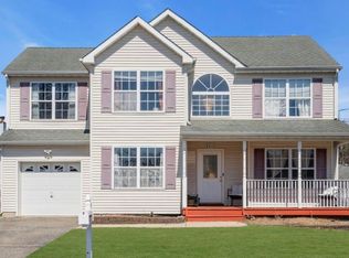 2010 Oak Dale Rd, Toms River, NJ 08753