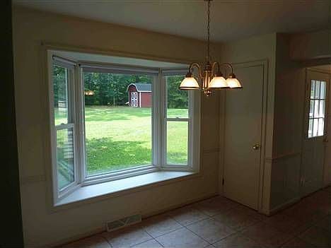 4th image of 1368 Redwood Cir