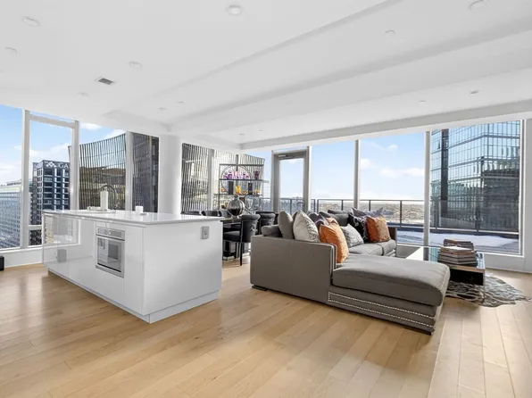 135 Seaport Blvd Unit 2008, Boston, MA 02210