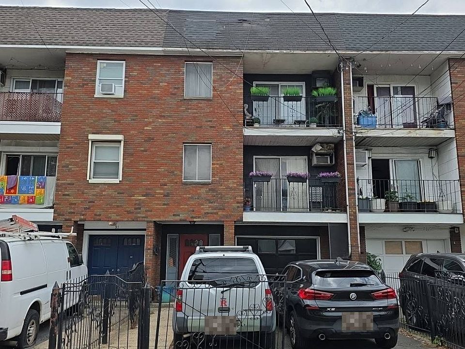 2nd image of 93 Ferry St