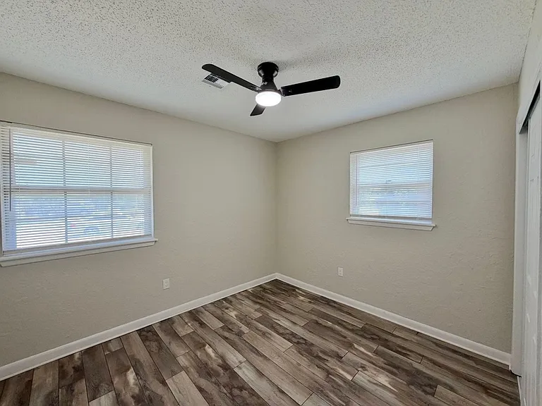2712 NW Hilltop Dr — Photo 22