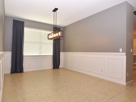 3rd image of 11709 SW Bennington Cir