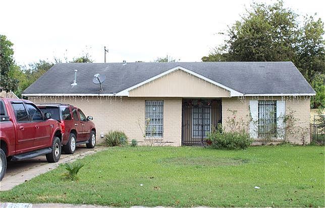 1st image of 5518 Maywood Dr