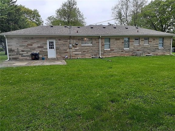 3rd image of 3830 Glencairn Ln
