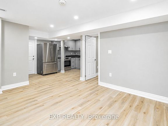 5th image of 485 Avens St