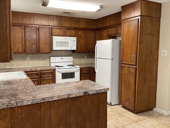 3rd image of 212 Margarita Dr
