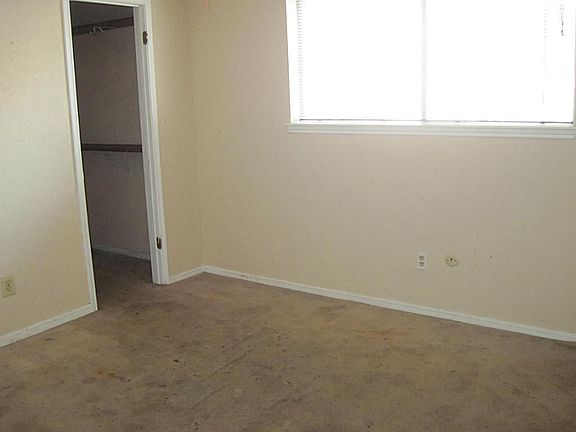3rd image of 4215 Terlingua St