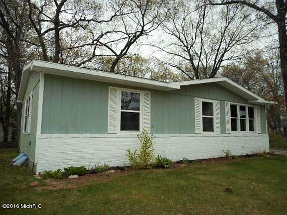 3rd image of 665 Lincoln Ct
