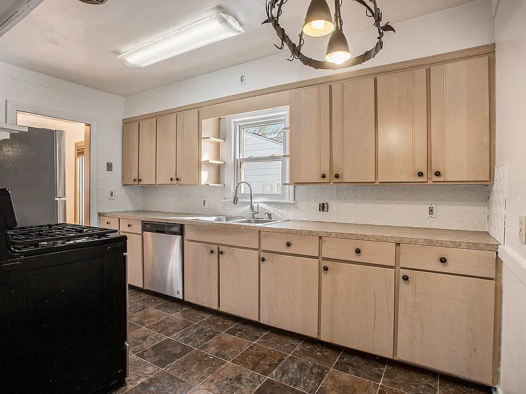 231 Woodside Dr NE — Photo 10