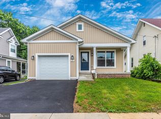 37 N Maple Ave, Smithsburg, MD 21783