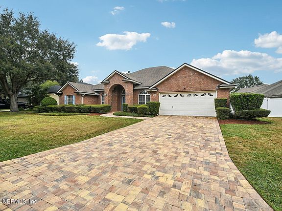 3rd image of 733 WAKEMONT Drive