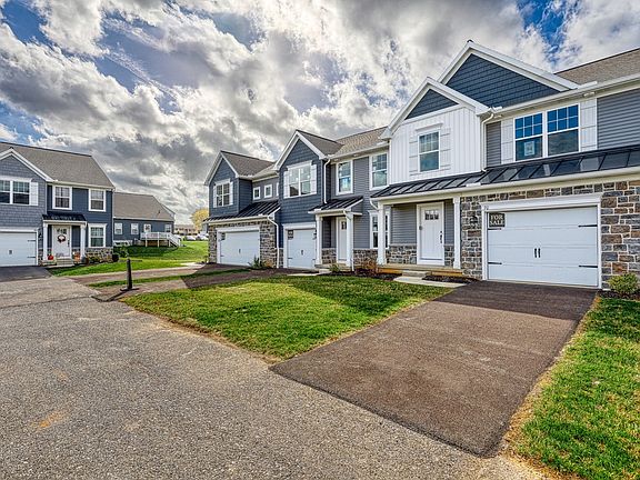 5th image of 90 Beech Tree Ct #U-0094