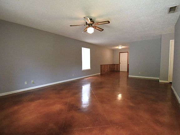 2nd image of 806 Fleetwood St
