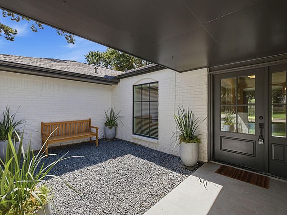 4th image of 14035 Pinerock Ln