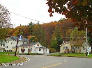 512 Spring St, Hawley, PA 18428