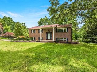 405 E Kings Gate Rd, Knoxville, TN 37934