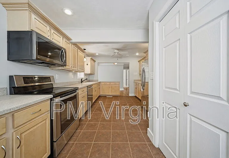 1641 E Bayview Blvd — Photo 38