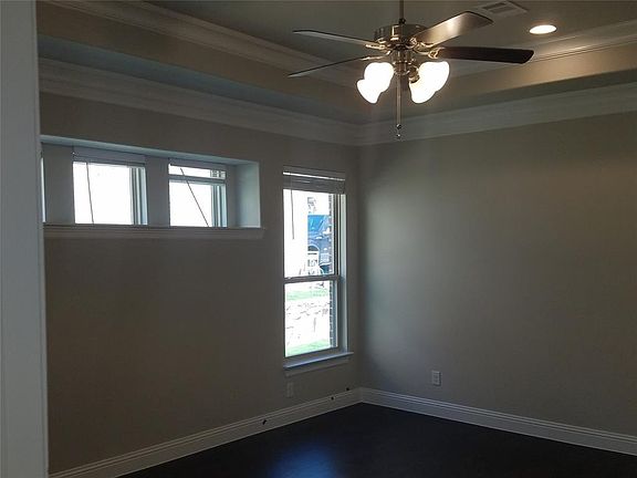 4th image of 674 Saint Johns Pl
