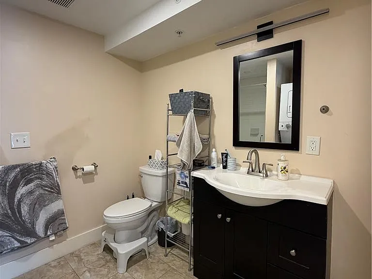 601 Northampton St #201 — Photo 14