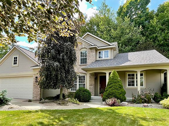 2nd image of 5593 N Meadowgrove Ln SE