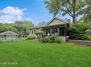 10591 Haegers Bend Rd, Barrington, IL 60010