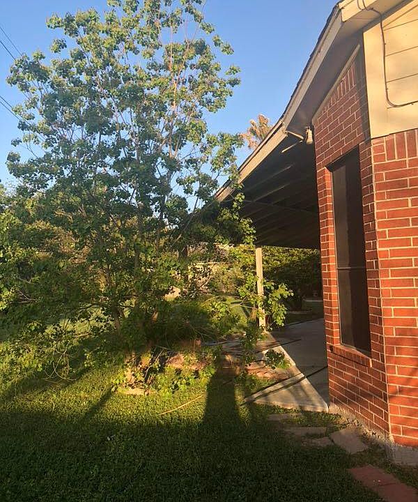 2nd image of 18503 Park Harbor Dr