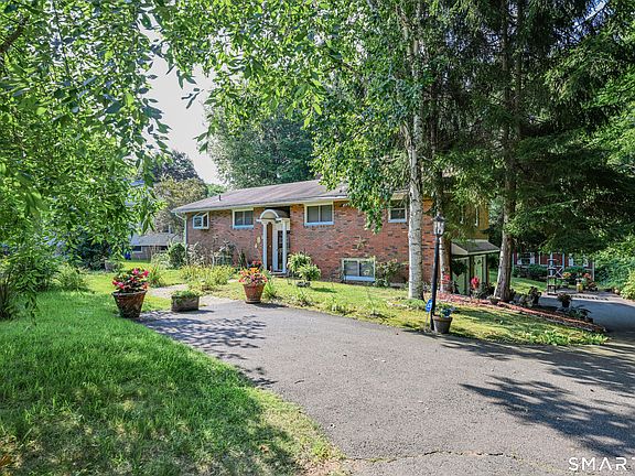 2nd image of 437 West Wolcott Avenue