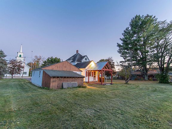 3rd image of 35 Deer Hill Road