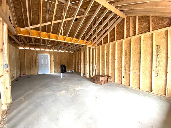 3rd image of 116 Inez Dr