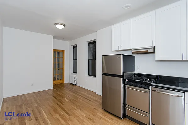 Rented by LC Lemle Real Estate Group | media 11