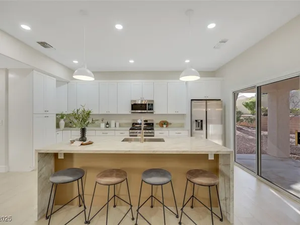 2441 Banora Point Dr, Las Vegas, NV 89134