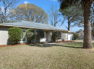 824 Farnham Rd, Charleston, SC 29412