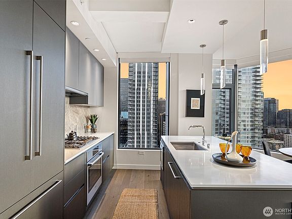 5th image of 2510 6th Avenue #2504