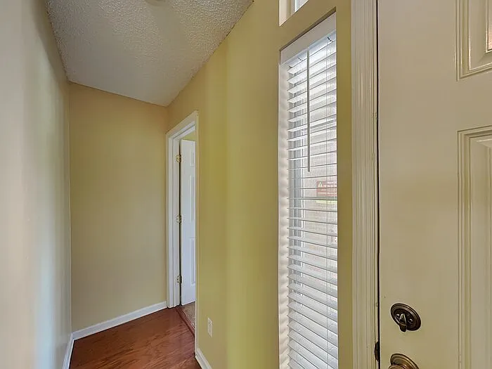 801 Mackenzie Cir — Photo 21