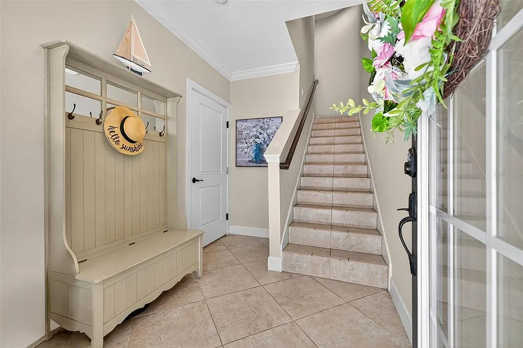 4 bed, 2.5 bath, 1920 sqft, $3,900 — Photo 3